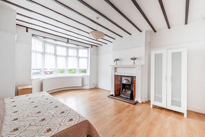 4 Bedroom Property To Rent In Courtfield Avenue, Harrow, HA1