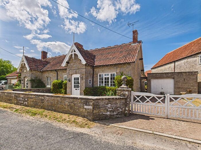 3 Bedroom Bungalow For Sale In Low Ham, Langport, TA10