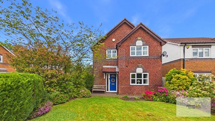 4 Bedroom Detached House For Sale In Smithills Hall Close, Ramsbottom, Bury, BL0