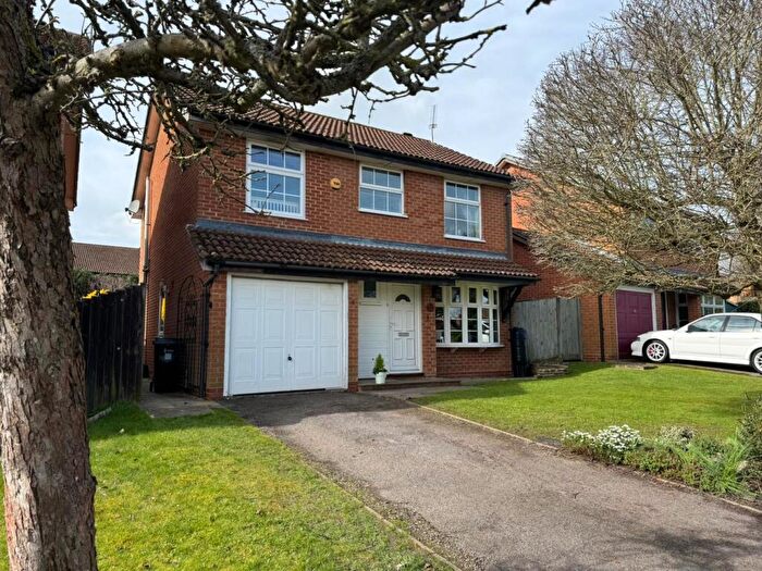 4 Bedroom Detached House For Sale In Somerset Close, Wokingham, RG41