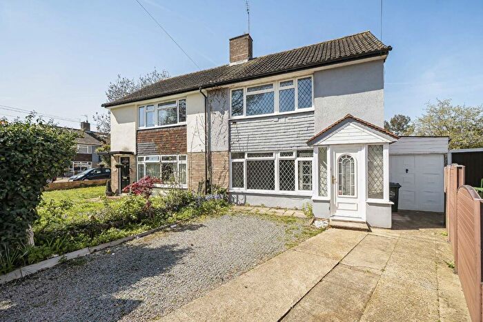 3 Bedroom Semi Detached House For Sale In Metcalf Road, Ashford, TW15