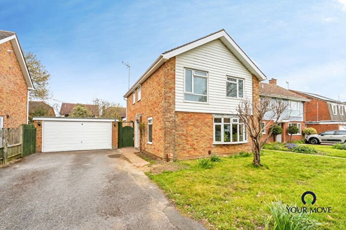 4 Bedroom Detached House For Sale In Hadley Close, Bognor Regis, West Sussex, PO22