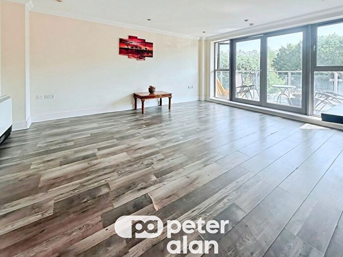 2 Bedroom Flat To Rent In Marconi Avenue, Penarth, CF64