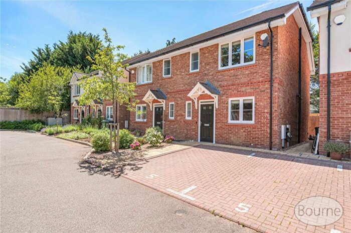 3 Bedroom Semi-Detached House For Sale In Denton Close, Ash Vale, Surrey, GU12