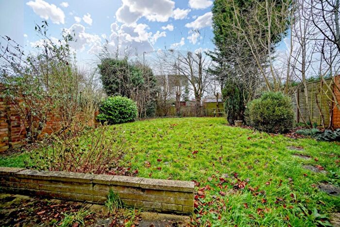 4 Bedroom Detached House For Sale In The Malting, Ramsey, Huntingdon, PE26