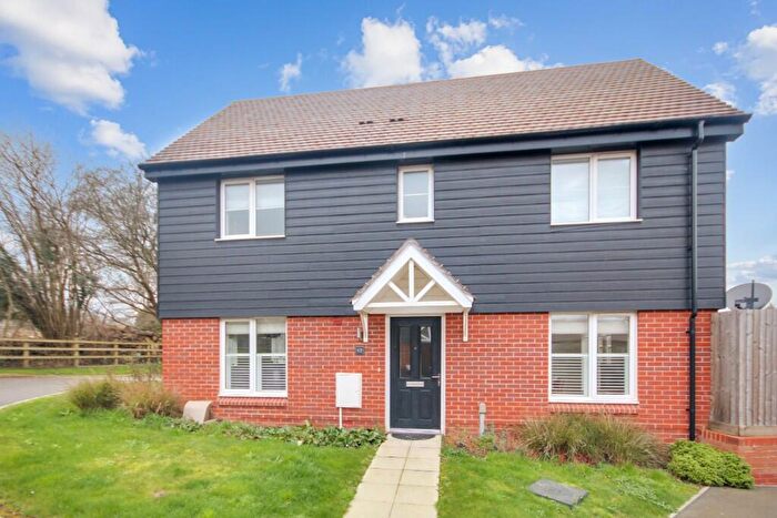 3 Bedroom Detached House For Sale In Mead Lane, RH10