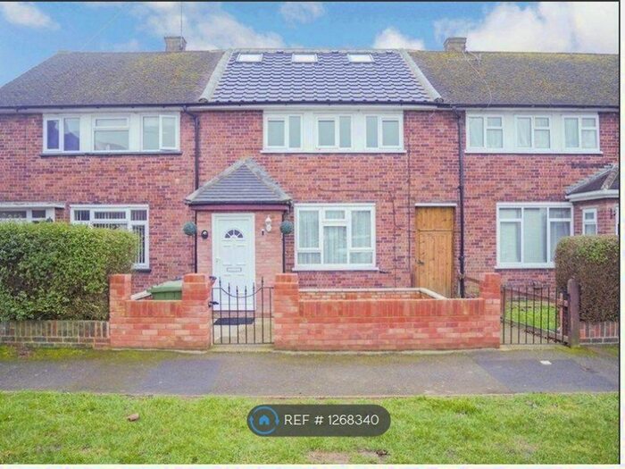 3 Bedroom Terraced House To Rent In Ryvers Road, Langley, Slough SL3