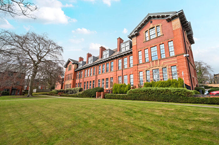 1 Bedroom Flat For Sale In Victoria Gardens, Hyde Park, Leeds, LS6