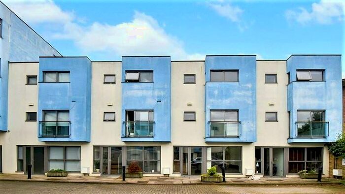 4 Bedroom Town House To Rent In Justine House, Palmers Road, Bethnal Green, E2