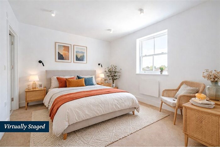 2 Bedroom Flat To Rent In Mitcham Lane, Streatham, SW16