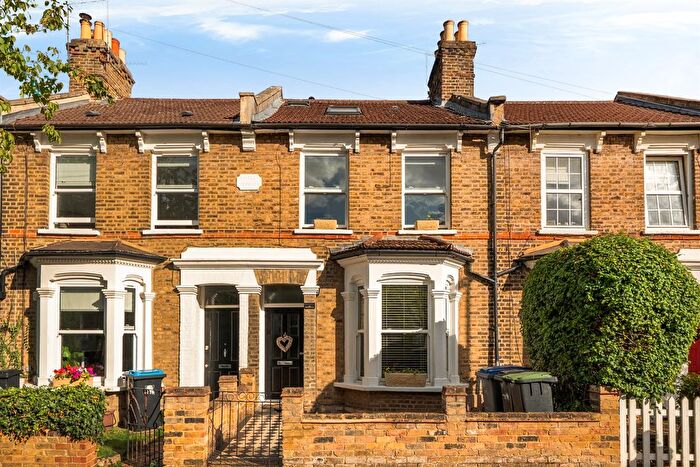 4 Bedroom Terraced House For Sale In Shirley Road, Enfield, EN2