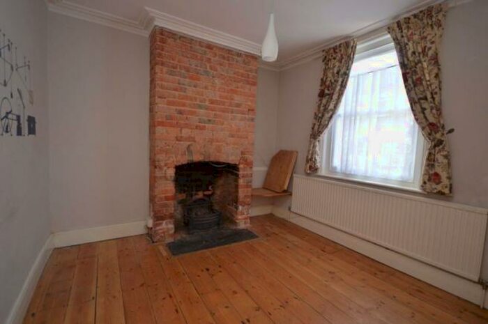2 Bedroom Terraced House To Rent In Turner Street, Swindon, SN1