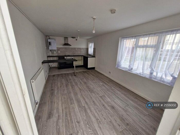 1 Bedroom Flat To Rent In Craven Park Road, London, NW10