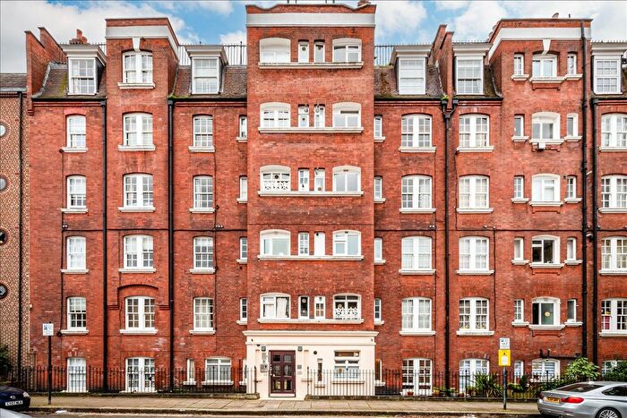 2 Bedroom Flat For Sale In Thanet Street, Bloomsbury, WC1H