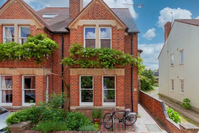 3 Bedroom Semi-Detached House To Rent In Plantation Road, Oxford, OX2