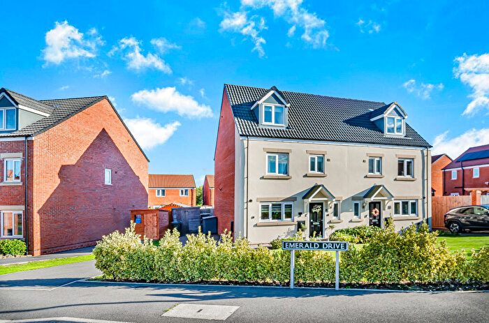 4 Bedroom Semi-Detached House For Sale In Emerald Drive, Chesterfield, S41