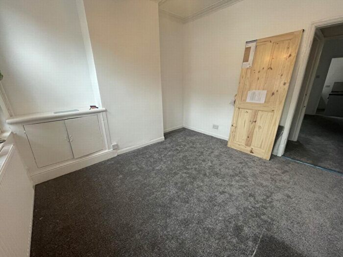 2 Bedroom Terraced House To Rent In Avenue Road Extension, Leicester, LE2