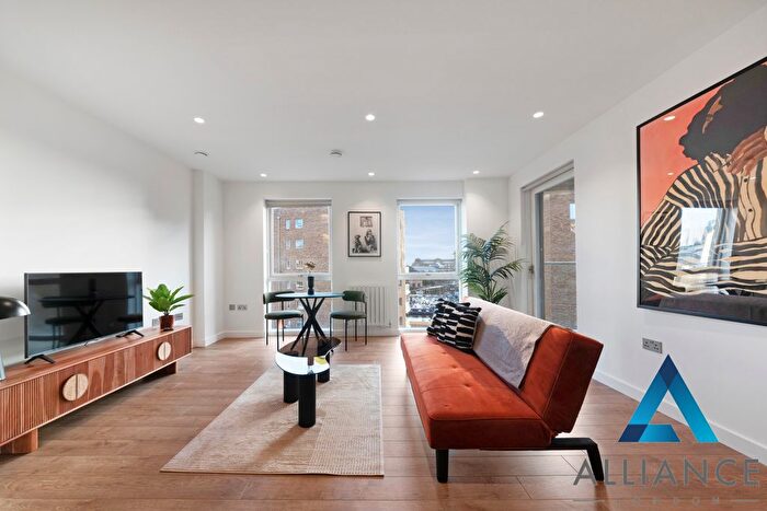 2 Bedroom Flat For Sale In Vitruvian Court, Rolling Mills Mews, Limehouse, London, E14