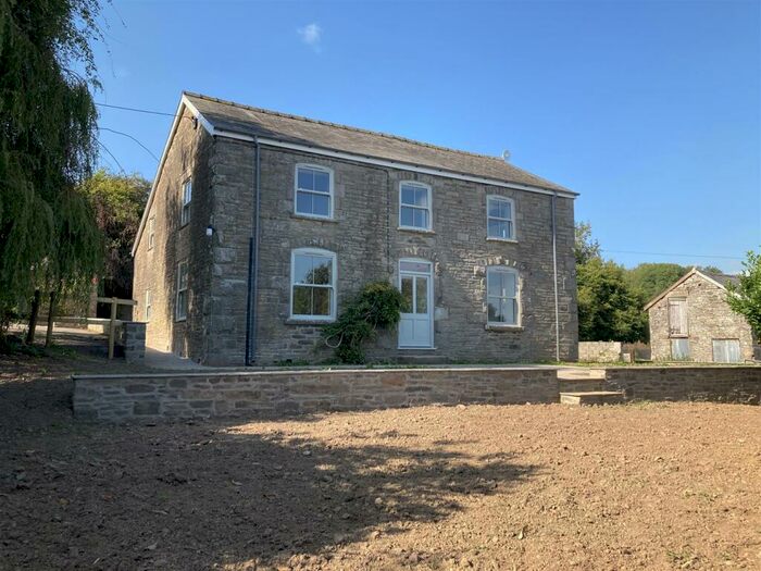 Farm House For Sale In Chapel Farm, Clyro, Powys, HR3
