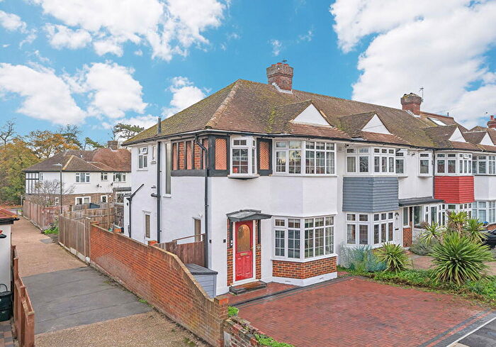 3 Bedroom End Of Terrace House For Sale In Cardinal Avenue, Morden, Merton, SM4