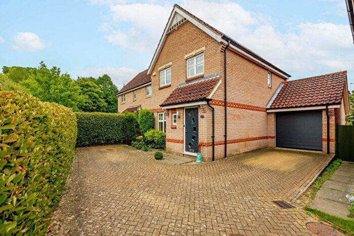 3 Bedroom Detached House For Sale In Lodge Farm Drive, Old Catton, NR6