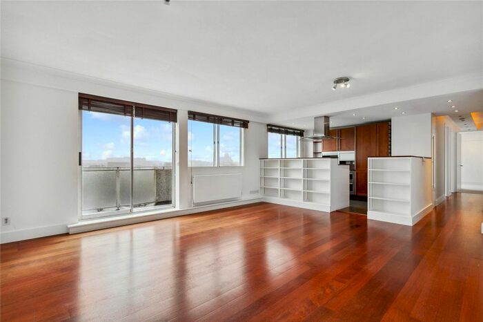 3 Bedroom Flat To Rent In Durrels House, - Warwick Gardens, W14