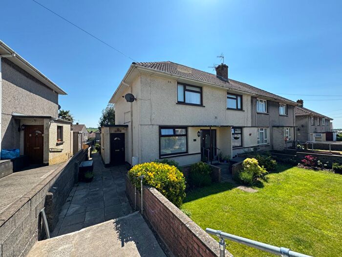 2 Bedroom Flat For Sale In Sunnybank, Bridgend, CF33