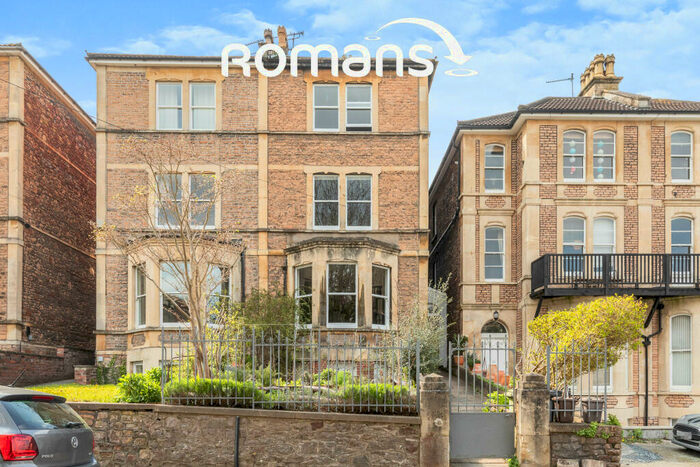 4 Bedroom Semi-Detached House To Rent In Clifton Park Road, BS8