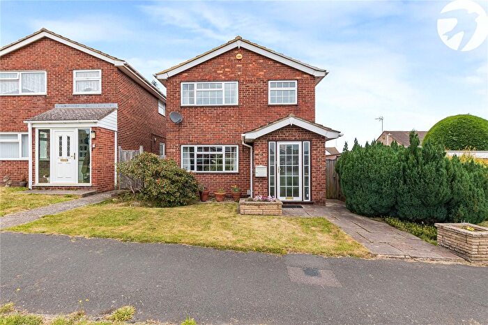 3 Bedroom Detached House For Sale In Archer Way, Swanley, Kent, BR8