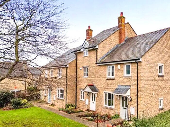 3 Bedroom Terraced House For Sale In Crab Tree Close, Malmesbury, Wiltshire, SN16