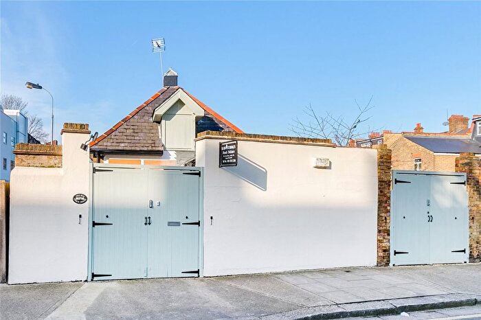 3 Bedroom Detached House To Rent In Askham Road, Shepherds Bush, W12