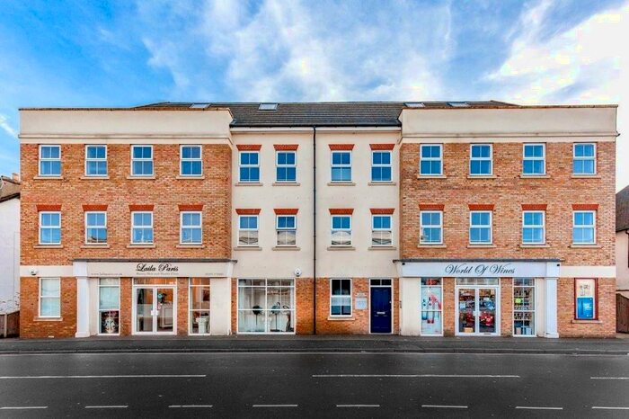 1 Bedroom Apartment To Rent In Horley, Surrey, RH6