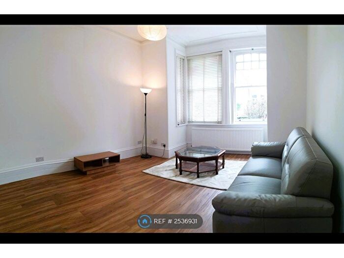 1 Bedroom Flat To Rent In Huddleston Road, London, N7