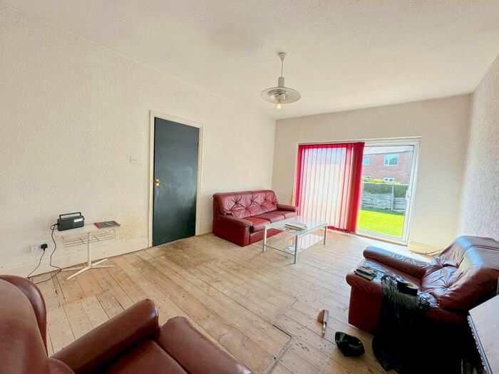 2 Bedroom Bungalow For Sale In Broomfield Avenue, Walkerville