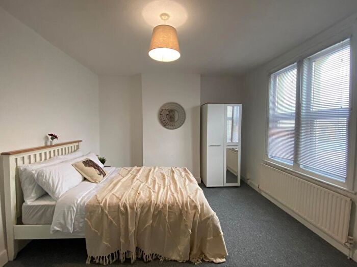 4 Bedroom House To Rent In Glen Park, Bristol, BS5