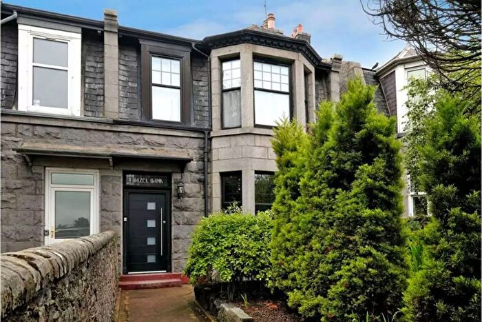 4 Bedroom Terraced House For Sale In , Hazel Bank, Wellington Road, Aberdeen, AB12