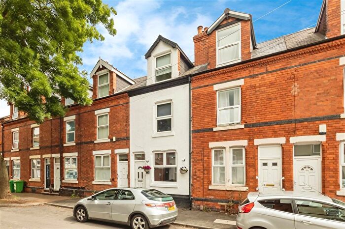 3 Bedroom House To Rent In Kentwood Road, Nottingham, NG2