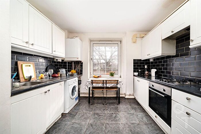 3 Bedroom Flat For Sale In Greatfield, Peckwater Street, NW5