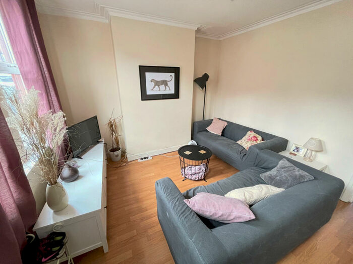 4 Bedroom Terraced House To Rent In Gordon Terrace, Leeds, West Yorkshire, LS6