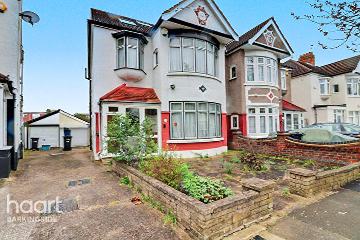 4 Bedroom Semi Detached House For Sale In Beechwood Gardens, Clayhall, IG5