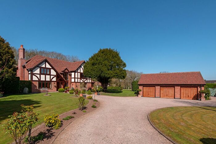 5 Bedroom Detached House For Sale In Sale Green, Worcestershire, WR9
