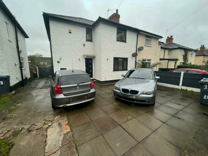 3 Bedroom House To Rent In The Worthings, Birmingham, B30
