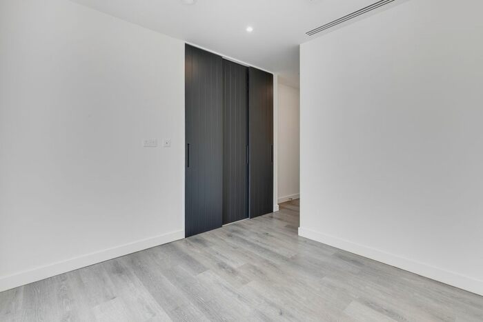 2 Bedroom Flat To Rent In Cherry Park Lane, London, E20