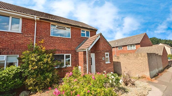 1 Bedroom Flat For Sale In Ash Close, Yate, Bristol, BS37