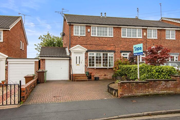 4 Bedroom Semi Detached House For Sale In Grey Street, Wakefield, WF1