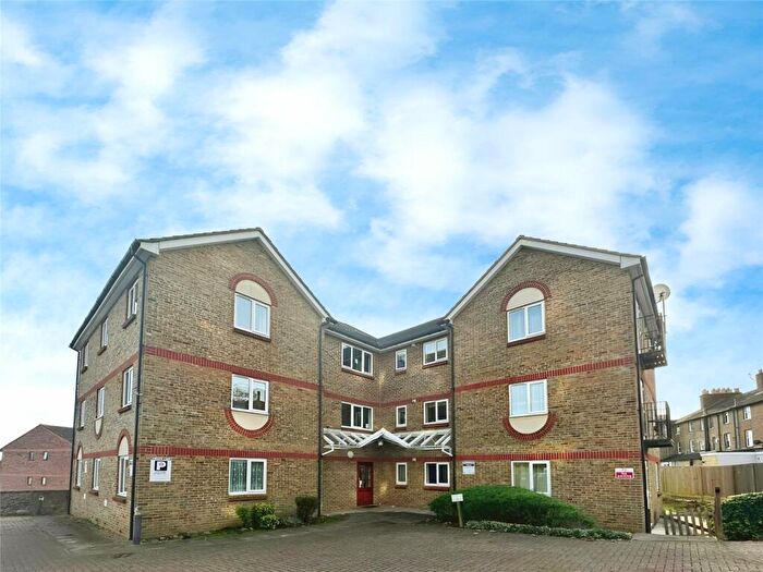 2 Bedroom Flat To Rent In London Road, Maidstone, Kent, ME16