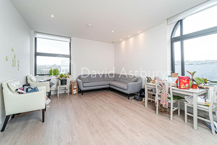 1 Bedroom Apartment To Rent In Mayes Road, Wood Green, London, N22