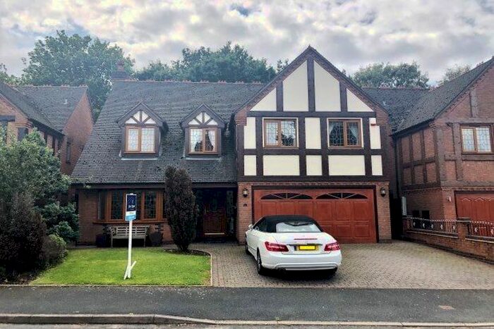 5 Bedroom Property To Rent In Castlecroft, Cannock, WS11