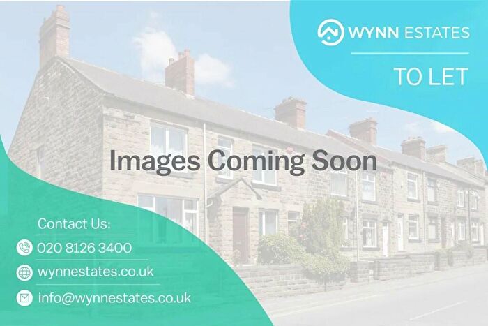 2 Bedroom Flat To Rent In Bournefield, Bourne Road, Slough, SL1