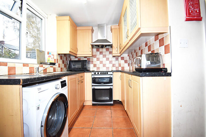 4 Bedroom End Of Terrace House To Rent In Botoner Road, Gosford Green, Coventry, CV1